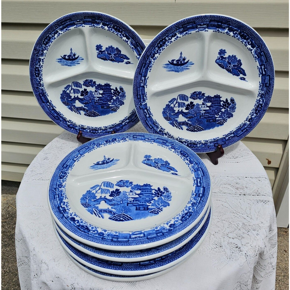 Albert‎ Pick Blue Willow Divided Plate 10 1/2 "(1)